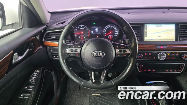 Kia K7 2017 — photo 19