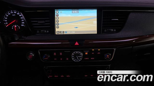 Kia K7 2017 — photo 20