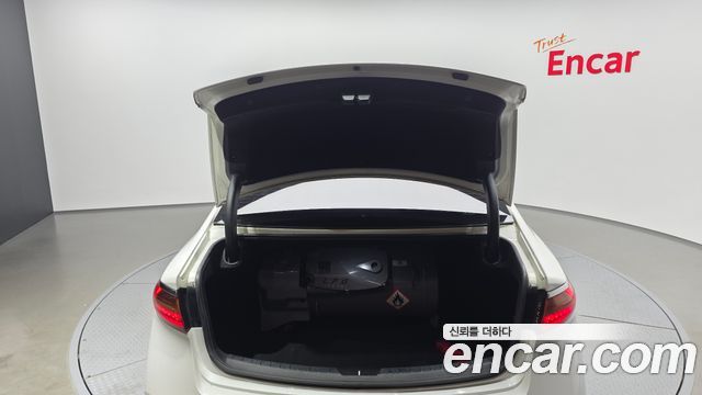 Kia K7 2017 — photo 26
