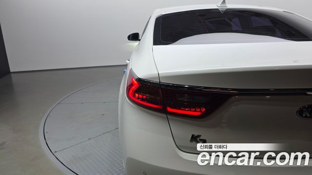 Kia K7 2017 — photo 9