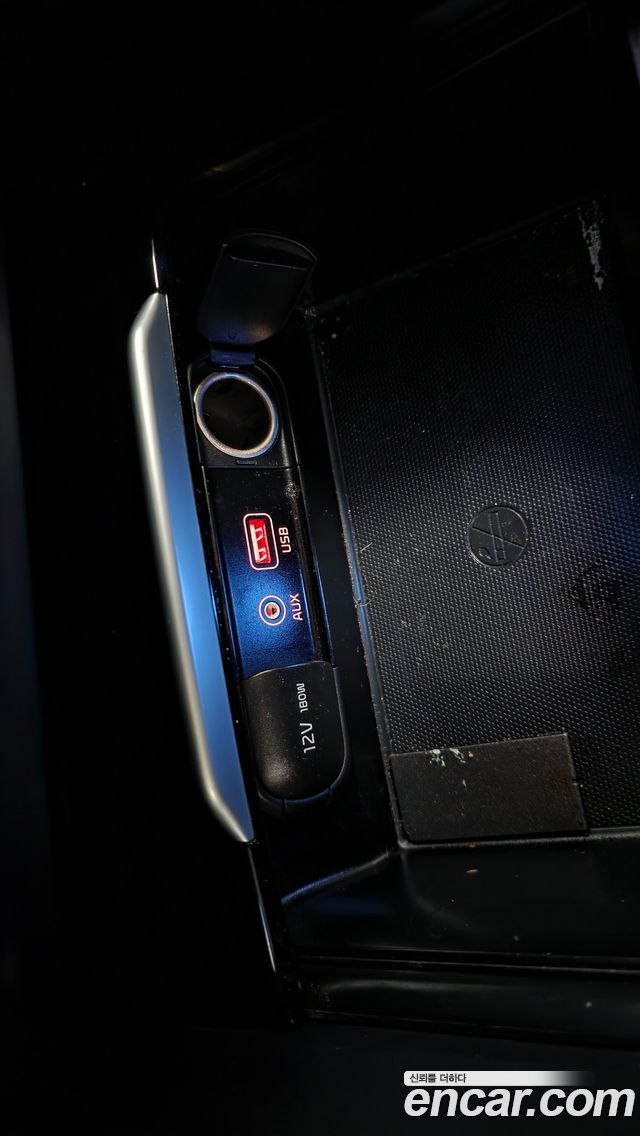 Kia K7 2017 — photo 31
