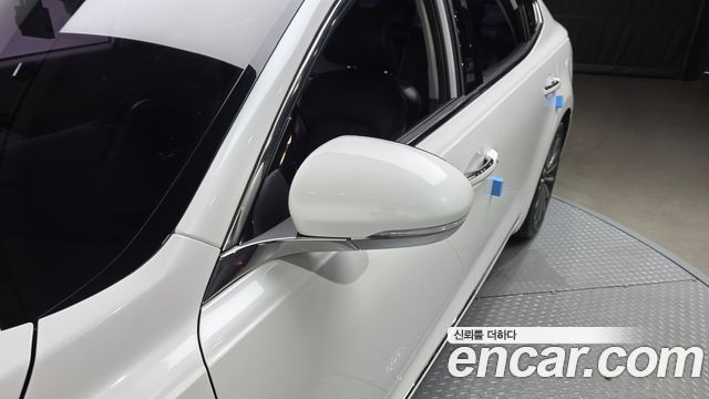 Kia K7 2017 — photo 32