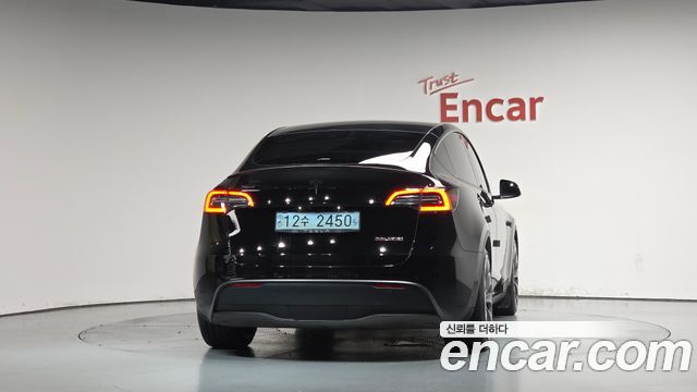 Tesla Model Y 2021 — photo 4