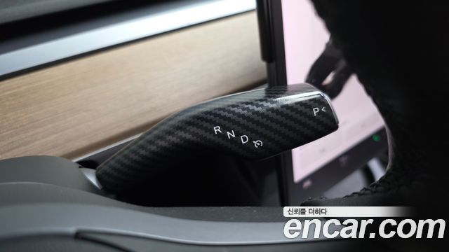 Tesla Model Y 2021 — photo 12