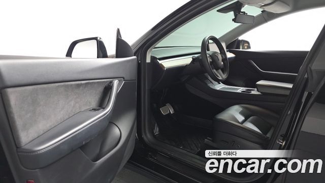 Tesla Model Y 2021 — photo 13