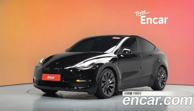 Tesla Model Y 2021 — photo 1