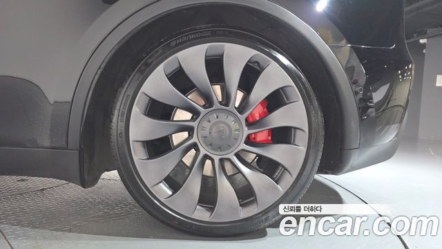 Tesla Model Y 2021 — photo 7