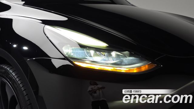 Tesla Model Y 2021 — photo 8