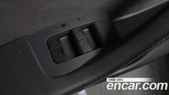 Tesla Model Y 2021 — photo 27