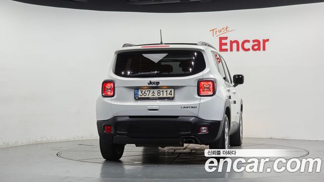 Jeep Renegade 2021 — photo 4