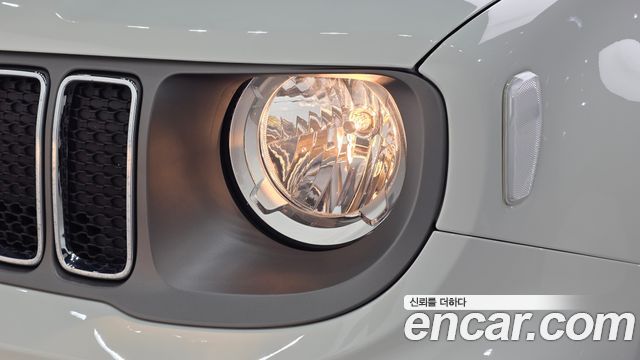 Jeep Renegade 2021 — photo 8