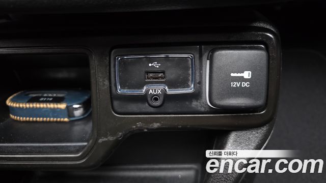 Jeep Renegade 2021 — photo 28