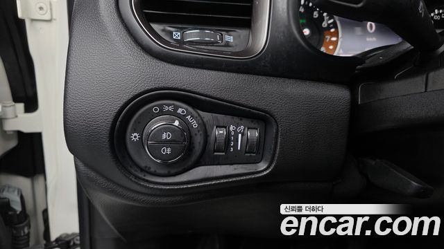 Jeep Renegade 2021 — photo 30