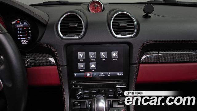 Porsche 718 2021 — photo 17
