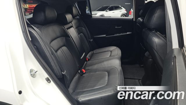 Kia Sportage 2012 — photo 11