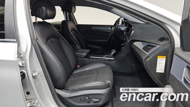 Hyundai Sonata 2015 — photo 17