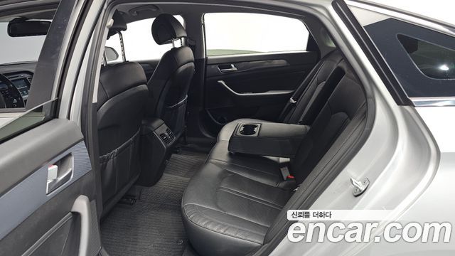 Hyundai Sonata 2015 — photo 16