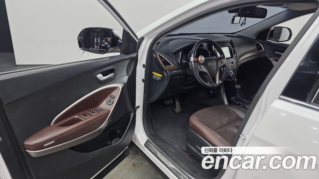 Hyundai Santafe 2017 — photo 10