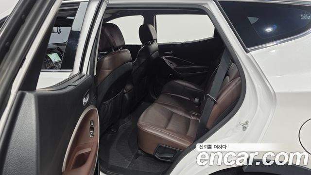 Hyundai Santafe 2017 — photo 11