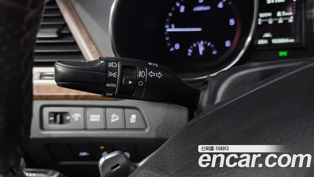 Hyundai Santafe 2017 — photo 14