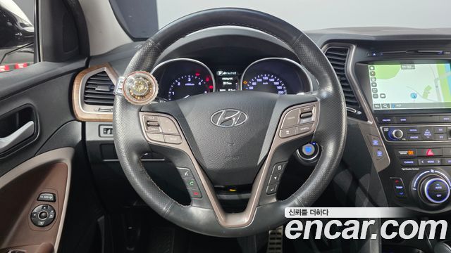 Hyundai Santafe 2017 — photo 15