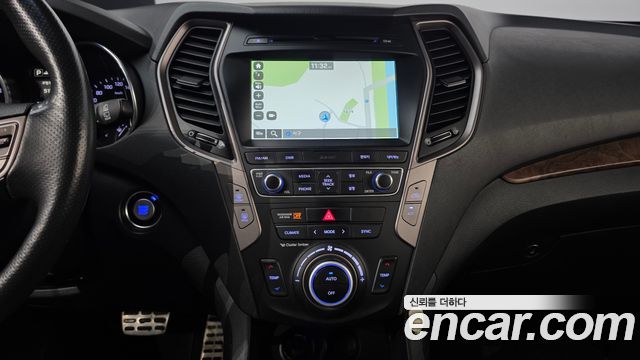 Hyundai Santafe 2017 — photo 16