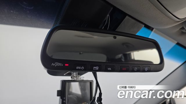 Hyundai Santafe 2017 — photo 18