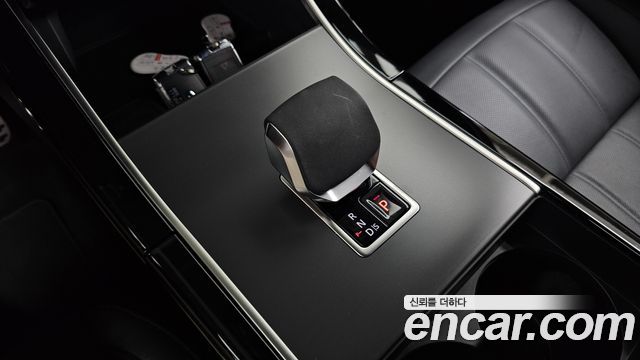 Land Rover Range Rover Evoque 2025 — photo 12