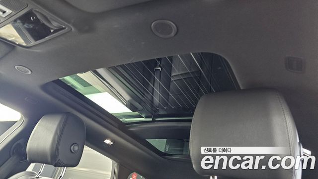 Land Rover Range Rover Evoque 2025 — photo 22