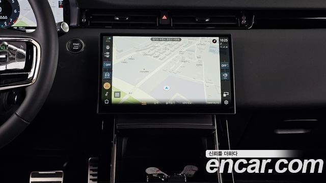 Land Rover Range Rover Evoque 2025 — photo 25