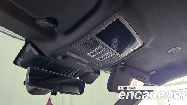 Land Rover Range Rover Evoque 2025 — photo 26