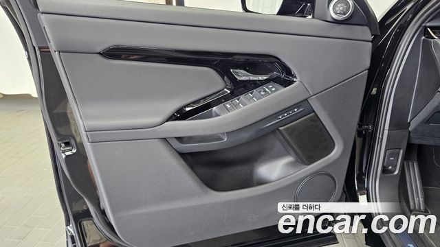 Land Rover Range Rover Evoque 2025 — photo 14