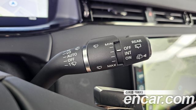 Land Rover Range Rover Evoque 2025 — photo 29
