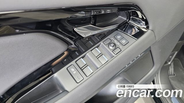 Land Rover Range Rover Evoque 2025 — photo 30