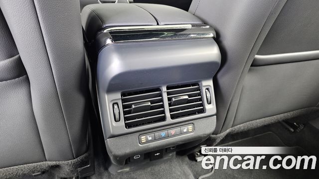 Land Rover Range Rover Evoque 2025 — photo 31