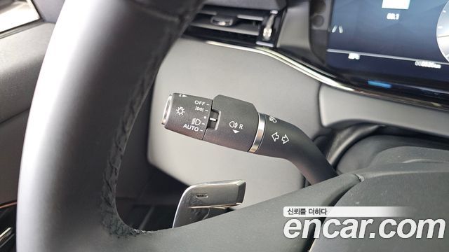 Land Rover Range Rover Evoque 2025 — photo 35