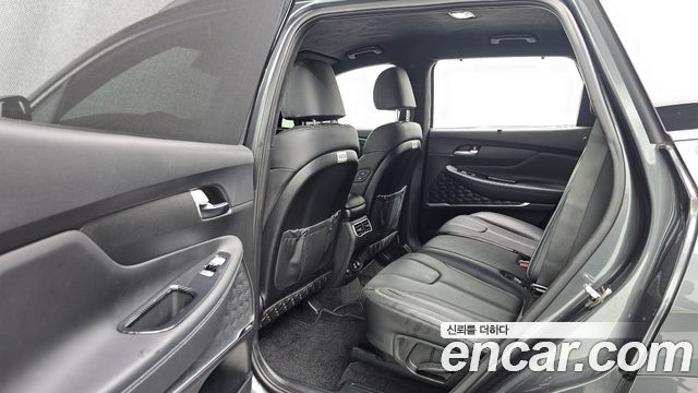 Hyundai Santafe 2021 — photo 18