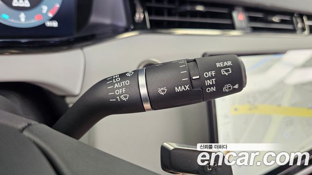 Land Rover Range Rover Evoque 2025 — photo 29