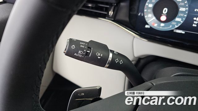 Land Rover Range Rover Evoque 2025 — photo 34