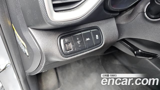 Hyundai Venue 2020 — photo 24