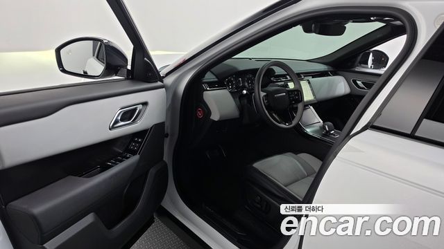 Land Rover Range Rover Velar 2026 — photo 13