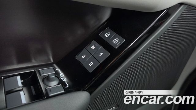 Land Rover Range Rover Velar 2026 — photo 34