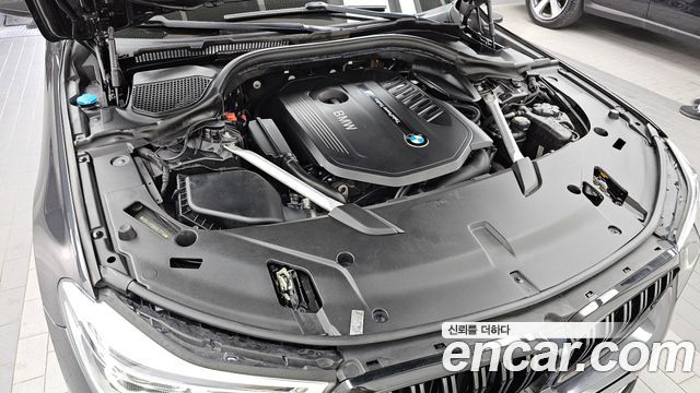 BMW Gran Turismo 2019 — photo 6