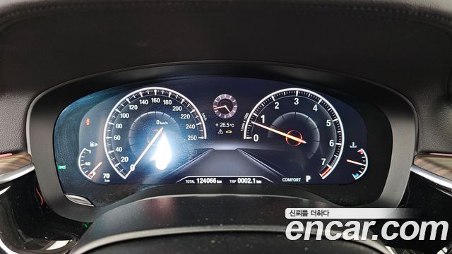 BMW Gran Turismo 2019 — photo 8