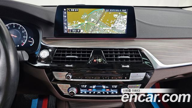 BMW Gran Turismo 2019 — photo 13