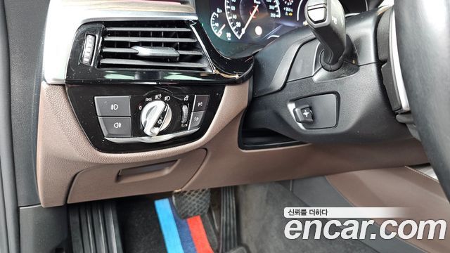 BMW Gran Turismo 2019 — photo 15