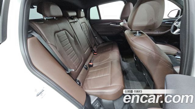 BMW X4 2022 — photo 17