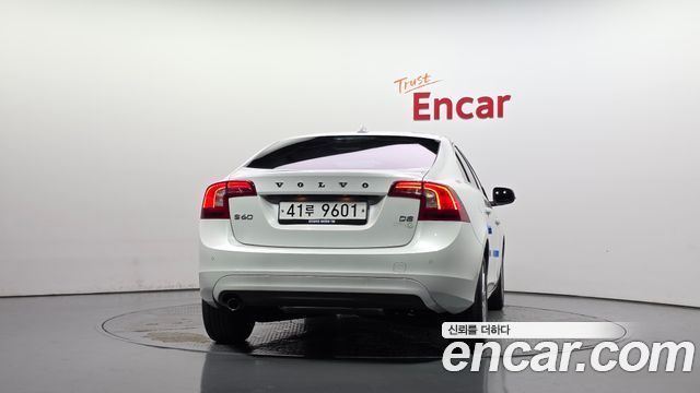 Volvo S60 2014 — photo 4