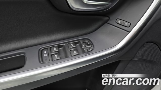Volvo S60 2014 — photo 12
