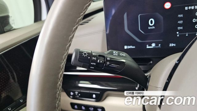 Kia Canival 2024 — photo 35